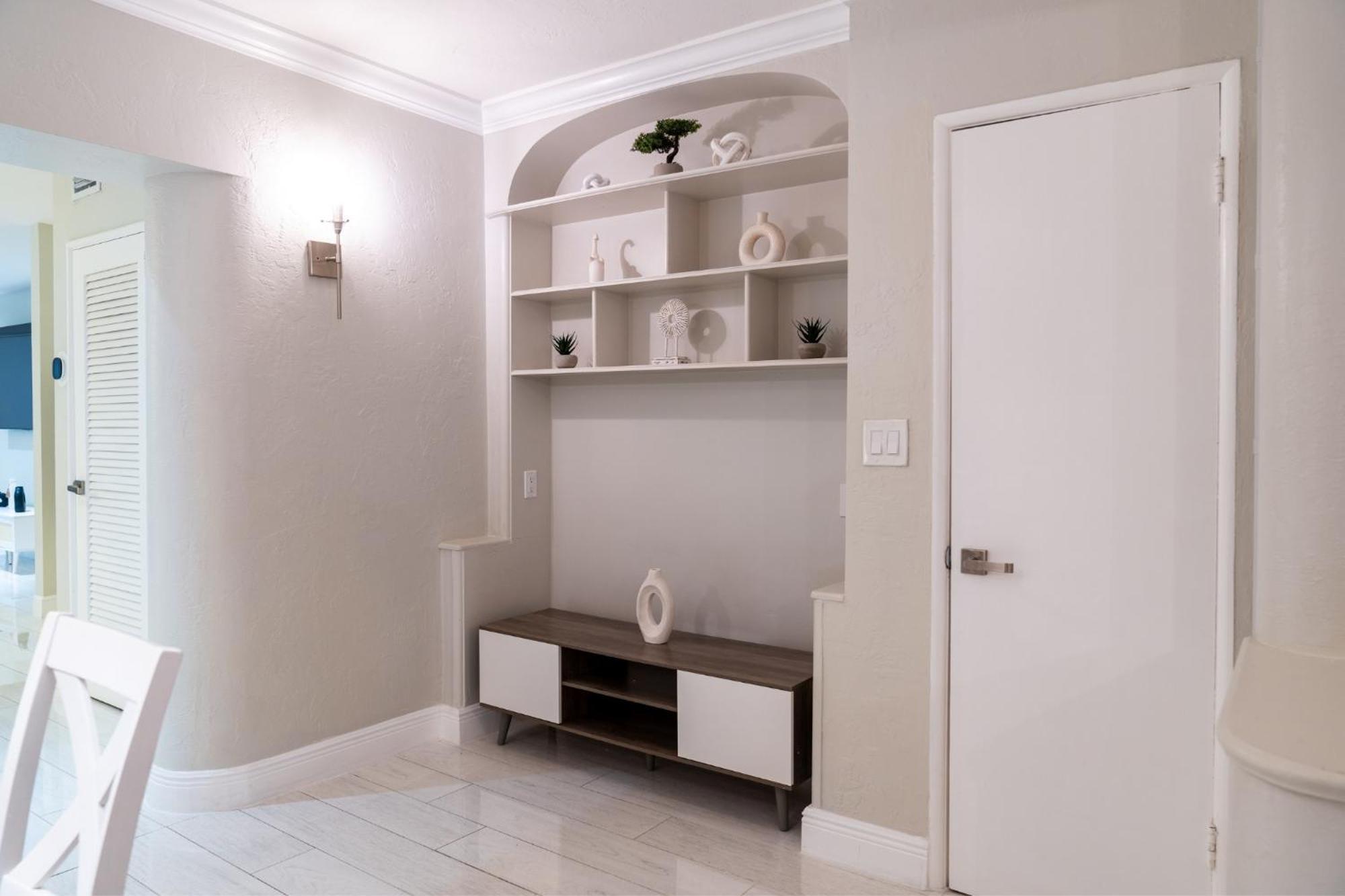 Сasa de vacaciones Riverside Luxury Retreat 3b ,3ba Next To Downtown *