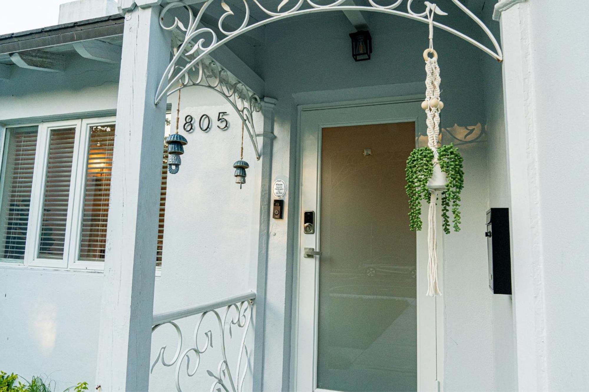 Сasa de vacaciones Riverside Luxury Retreat 3b ,3ba Next To Downtown